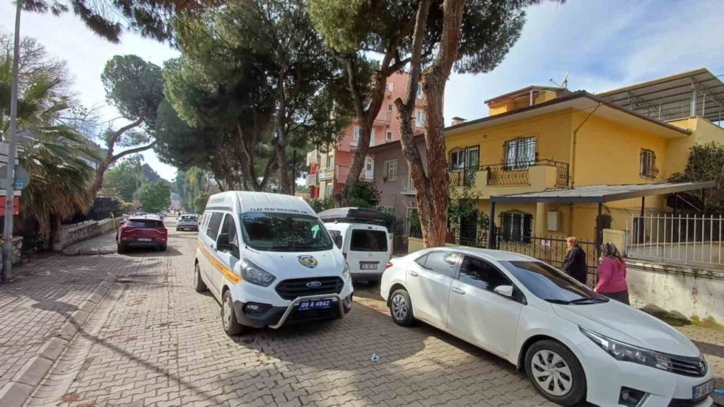 yasli cift evinde bicaklanarak oldurulmustu evde bos altin keseleri bulundu ddf675b6a5d9