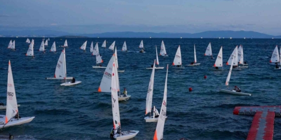 Yelkenliler Didim’de yarışmaya başladı