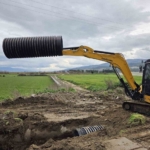 Yenipazar’da yağış sonrası yol bakım ve parke çalışmaları sürüyor