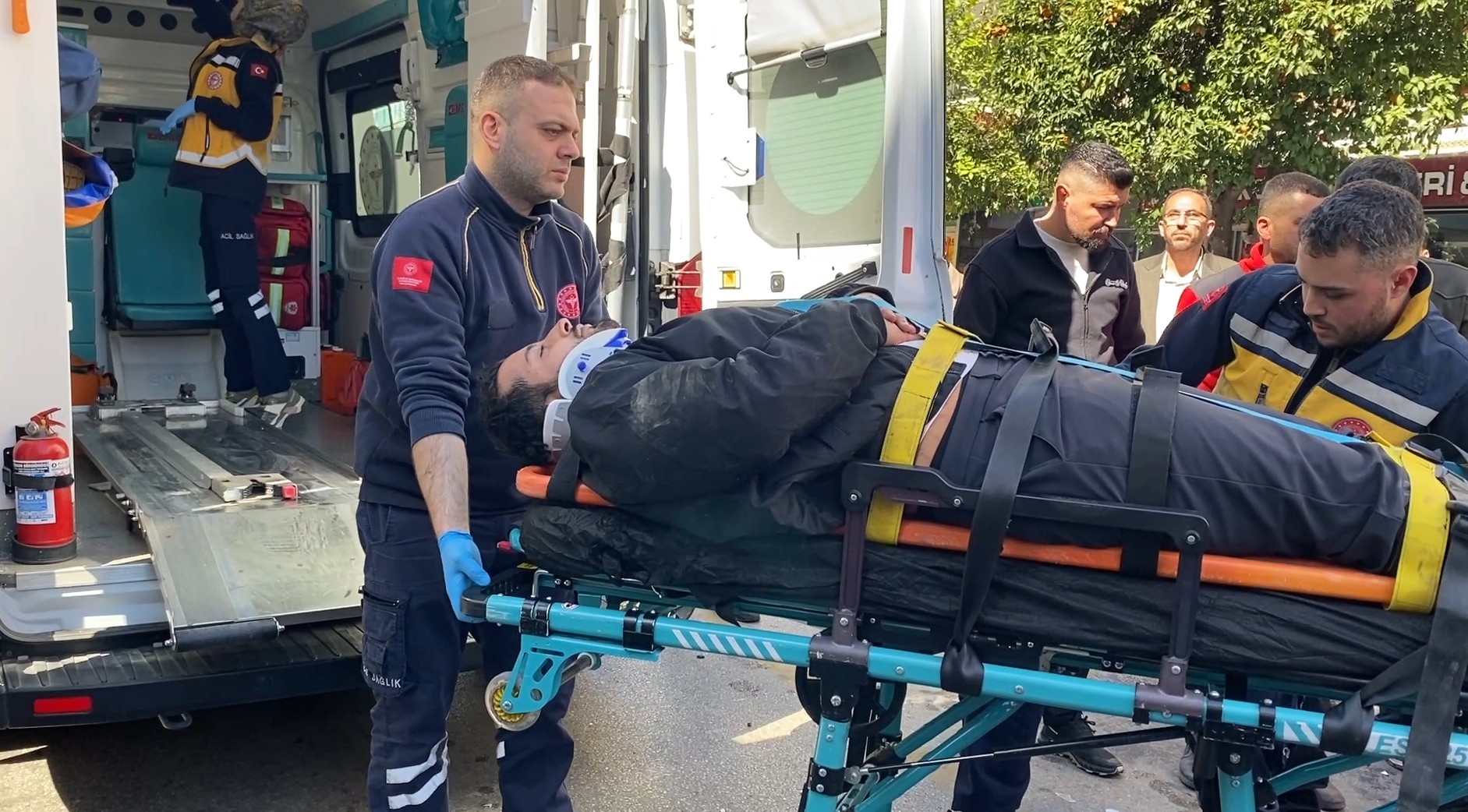 Aydın'da otomobil ve motosiklet çarpıştı! Genç sürücü korkuttu 7 Aydın’da otomobil ve motosiklet çarpıştı! Genç sürücü korkuttu