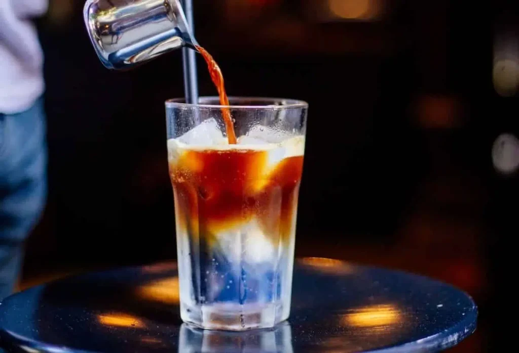 Evde Yapabileceğiniz En İyi 12 Kahve Kokteyl Tarifi 10 Espresso Gin Tonic
