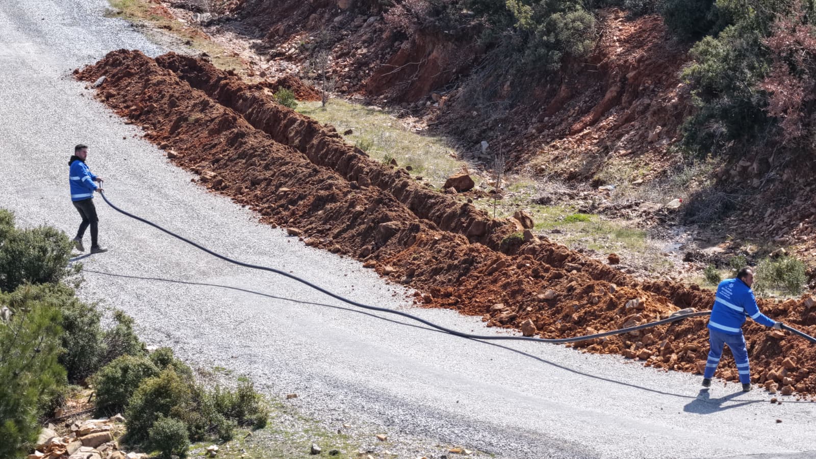 BAŞKAN ÇERÇİOĞLU’NDAN KARACASU’YA ALTYAPI YATIRIMI