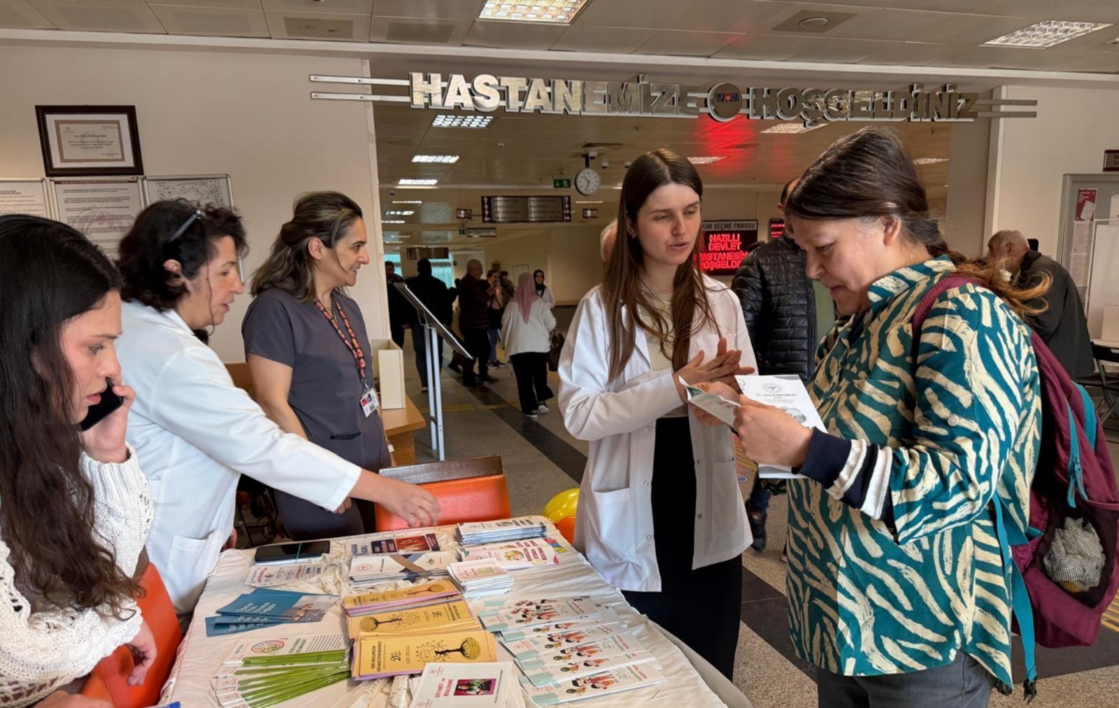 Nazilli Devlet Hastanesi’ne gelen vatandaşlar o standa yöneldi