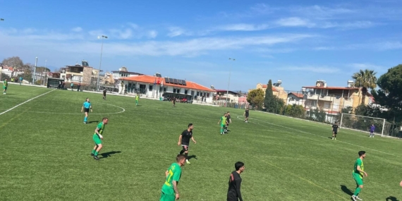 Kuşadasıspor’dan tarihi hezimet: Halı sahada bu kadar gol atılmıyor!
