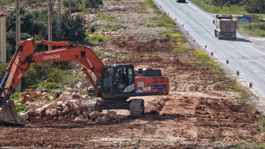 Aydın Büyükşehir, Akbük’te yol yenileme çalışmalarını sürdürüyor 6 aydin buyuksehir akbukte yol yenileme calismalarini surduruyor 11c60c3799f8