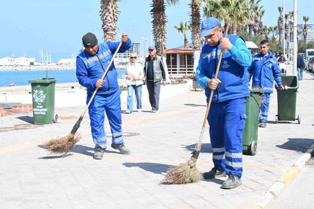 Aydın Büyükşehir’den bayram öncesi Kuşadası’nda çevre düzenlemesi 2 aydin buyuksehirden bayram oncesi kusadasinda cevre duzenlemesi 2a1f8b626724