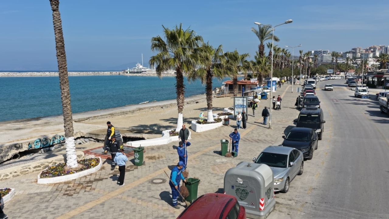 Aydın Büyükşehir’den bayram öncesi Kuşadası’nda çevre düzenlemesi 1 aydin buyuksehirden bayram oncesi kusadasinda cevre duzenlemesi 403d1a0366a5