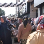 Aydın’da ’indirimli eşya’ izdihamı: Ezilen ve bayılan vatandaşlar hastaneye kaldırıldı