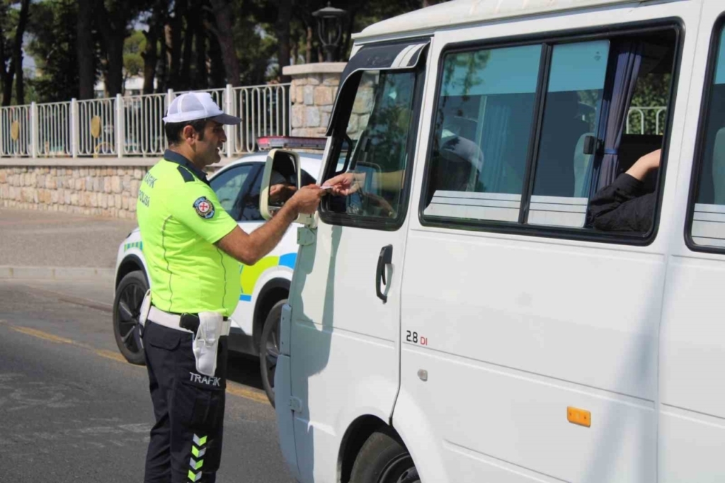 aydinda trafik denetimlerinde 25 bin araca islem yapildi c0f3fa451e6e