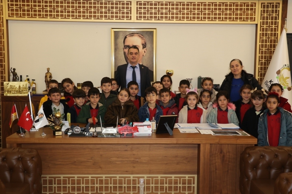 baskan arici ilkokul ogrencilerini agirladi 63f0208d0c88