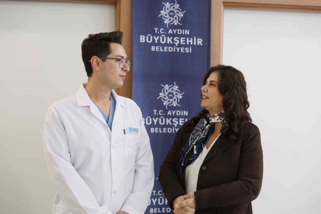 baskan cercioglu dis tedavisi bizden gulumsemesi sizden da93d23e1d8b