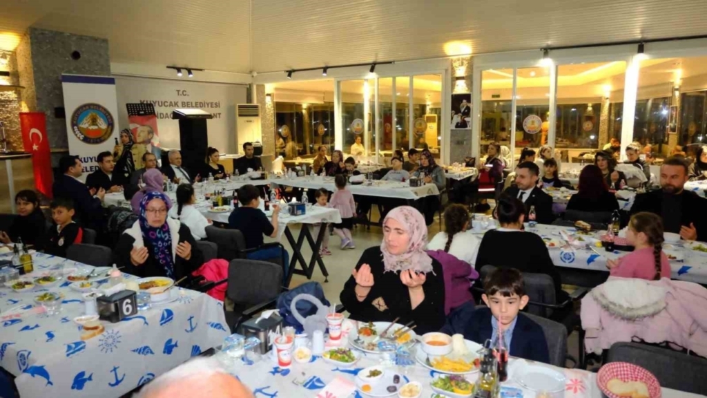 baskan doganca oksuz ve yetimlerle iftarda bulustu b832cf85f131