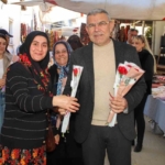 Başkan Güler’den kadınlara çiçekli jest