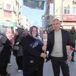 Başkan Güler’den kadınlara çiçekli jest