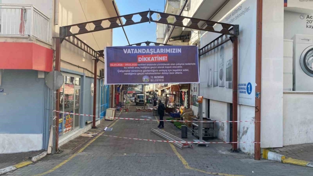 Bozdoğan’da Simit Pazarı Sokağı geçici olarak araç trafiğine kapatıldı 3 bozdoganda simit pazari sokagi gecici olarak arac trafigine kapatildi 0ee07f1a1ebf