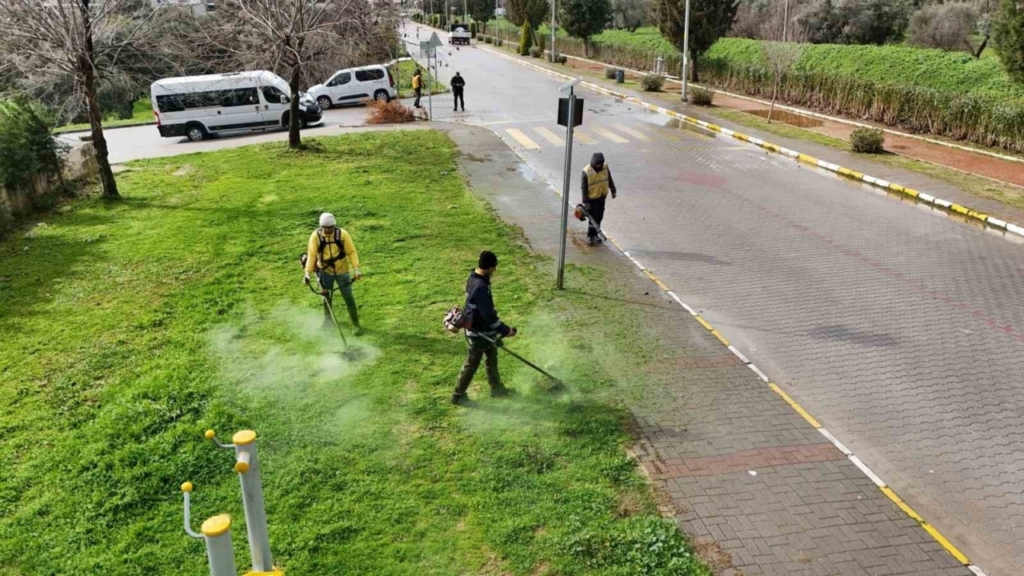Büyükşehir ekiplerinden Nazilli yürüyüş yolunda bakım çalışması 7 buyuksehir ekiplerinden nazilli yuruyus yolunda bakim calismasi 14079ed56c87
