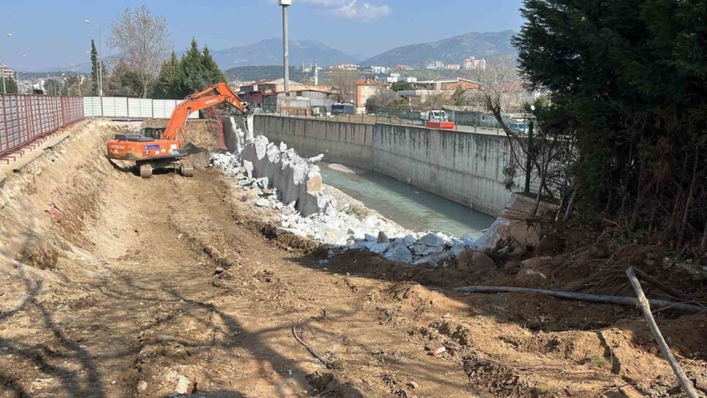buyuksehirin calismalariyla aydinin ulasim altyapisi gucleniyor 0e557d717dfb