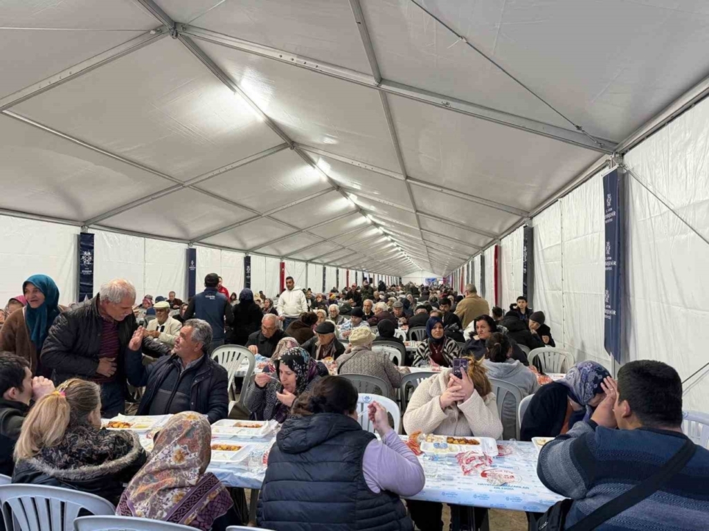buyuksehirin iftar sofralari vatandaslari bulusturuyor 46446a80f3a8