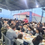 Büyükşehir’in iftar sofraları vatandaşları buluşturuyor
