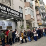 Çarşı ve sokaklarda bayram yoğunluğu