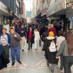 Çarşı ve sokaklarda bayram yoğunluğu