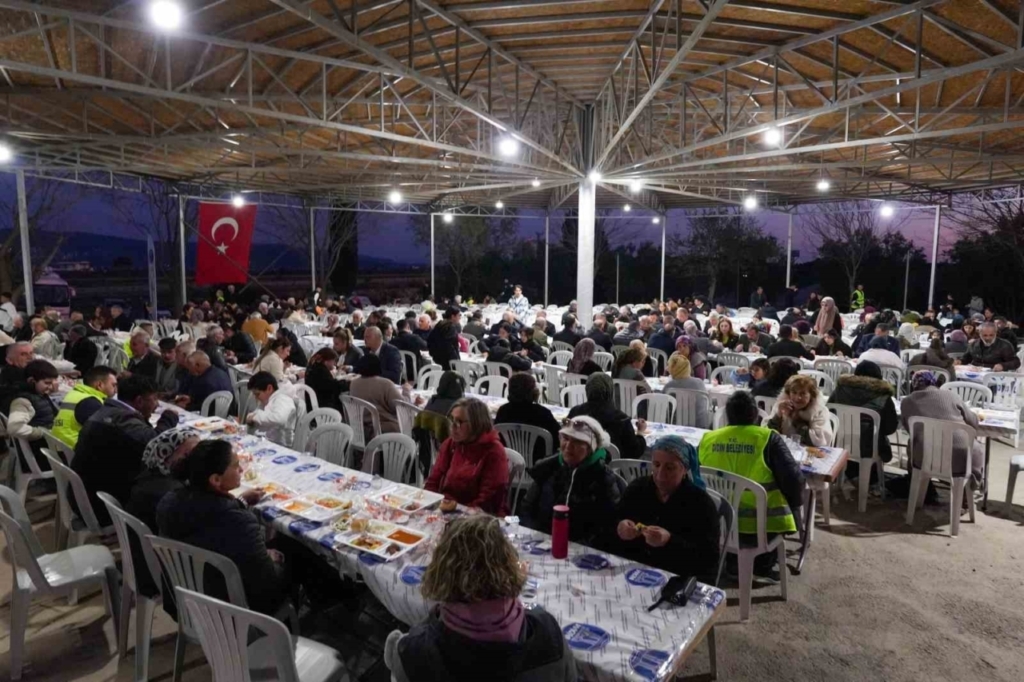 denizkoy sakinleri didim belediyesinin iftar sofrasinda bulustu 7f0a46556cc8