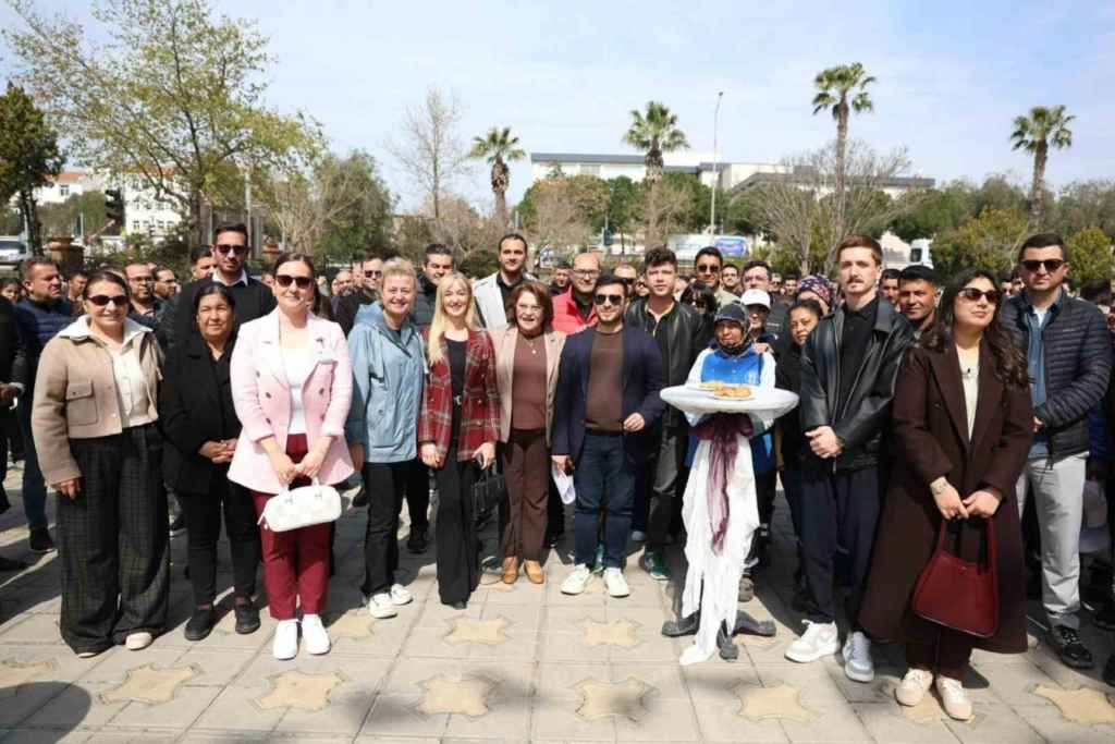didim belediyesinde bayramlasma programi duzenlendi 8f83372d126d