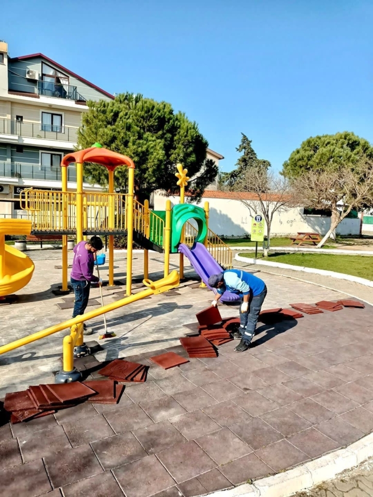 Didim’de parklar çocuklar için yenilendi 4 didimde parklar cocuklar icin yenilendi 7dc9b9307c2b