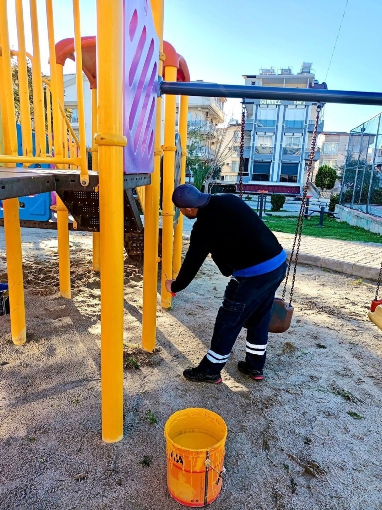 Didim’de parklar çocuklar için yenilendi 3 didimde parklar cocuklar icin yenilendi c28ec8db7020