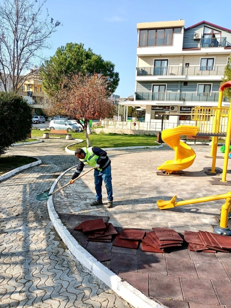 Didim’de parklar çocuklar için yenilendi 5 didimde parklar cocuklar icin yenilendi d33b3916baab