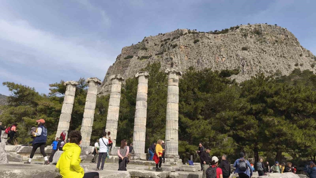 Doğaseverler Büyükşehir’in trekking etkinliğinde bir araya geldi 1 dogaseverler buyuksehirin trekking etkinliginde bir araya geldi 7f6e102dd872
