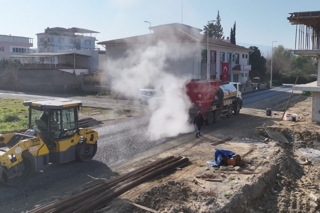 efeler belediyesinden umurluda yol calismasi 4900c6edb4bb