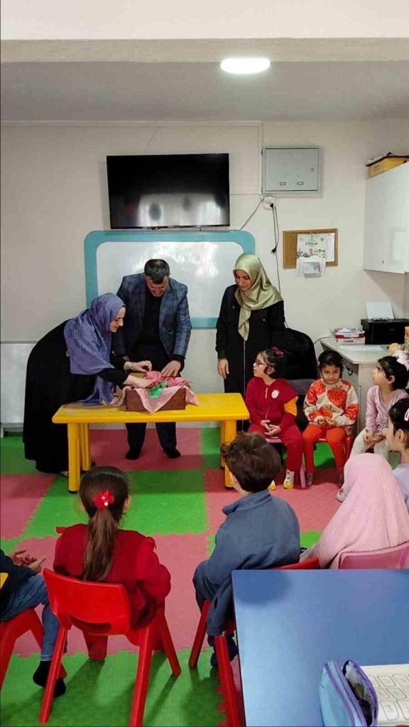 efelerde minikler sakal i serifi ziyaret etti 731841c3d11c