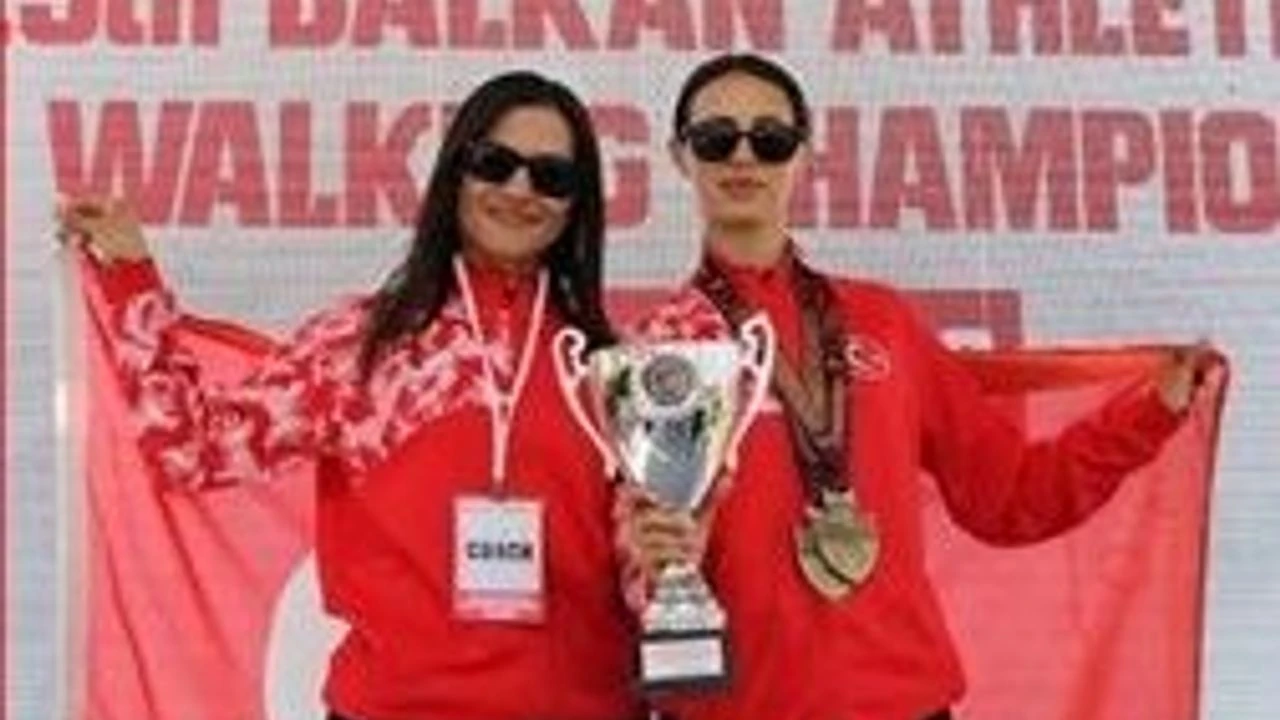 Aydınlı sporculardan çifte gurur! Türkiye rekoru kırıldı 1 esma oztekin serife berra guven