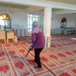 Germencik’te vatandaşların ibadeti için camilerde temizlik sürüyor