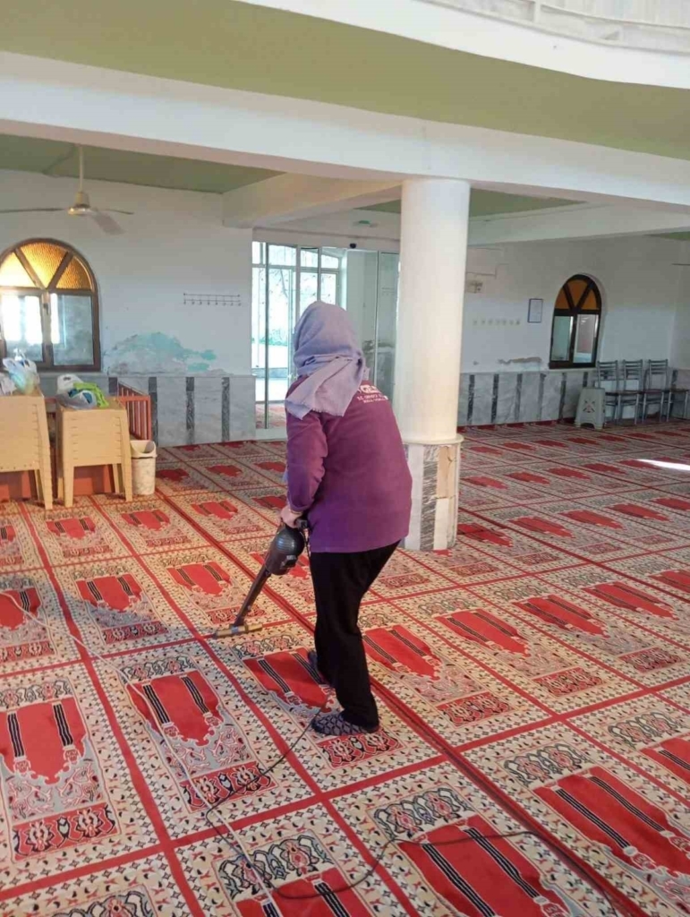 Germencik’te vatandaşların ibadeti için camilerde temizlik sürüyor 3 germencikte vatandaslarin ibadeti icin camilerde temizlik suruyor 60668a528b0b