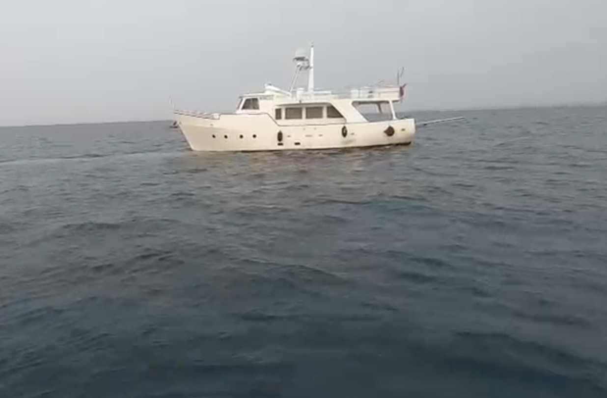 Didim açıklarında hareketli anlar: İtalya rotasındaki özel tekneye operasyon