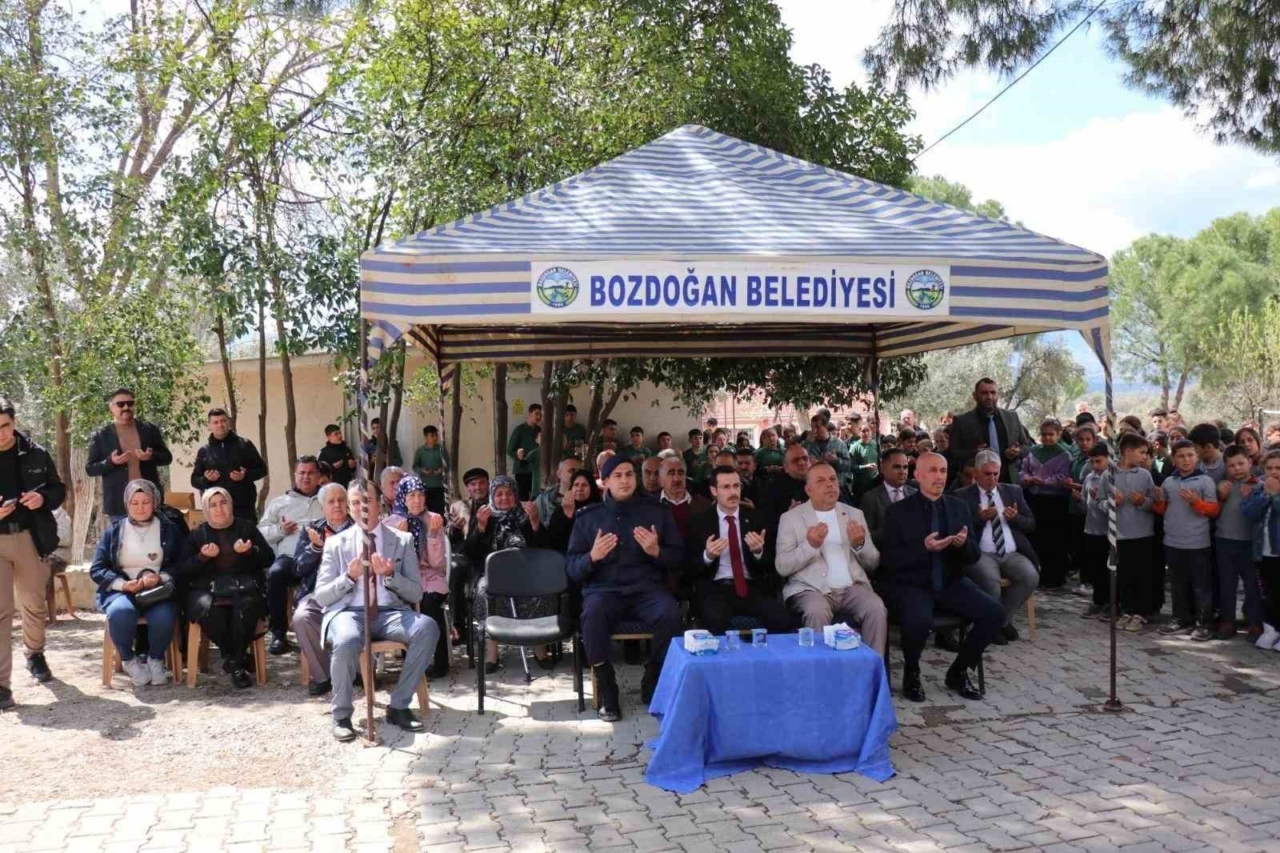 Aydın'da kahraman öğretmen gözyaşları ile anıldı 7 Aydın’da kahraman öğretmen gözyaşları ile anıldı