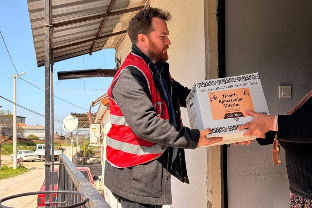 Kardeş Eli projesi kapsamında 2 bin gıda kolisi dağıtıldı 4 kardes eli projesi kapsaminda 2 bin gida kolisi dagitildi e60306b08395