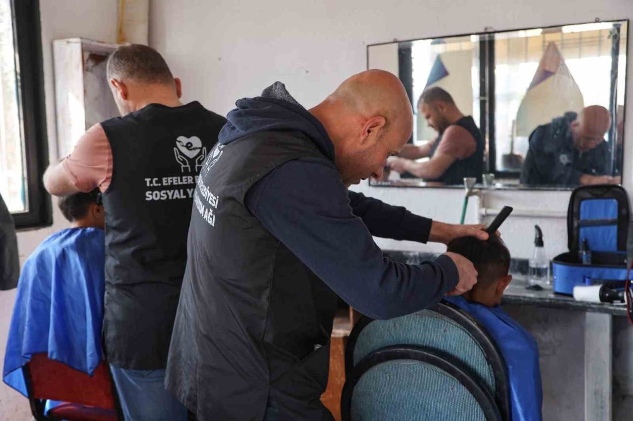 Kocagürlü çocuklara bayram tıraşları Efeler Belediyesi’nden 1 kocagurlu cocuklara bayram tiraslari efeler belediyesinden 7428a45fc441