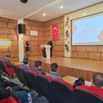 Koçarlılı üreticilere uygulamalı budama eğitimi