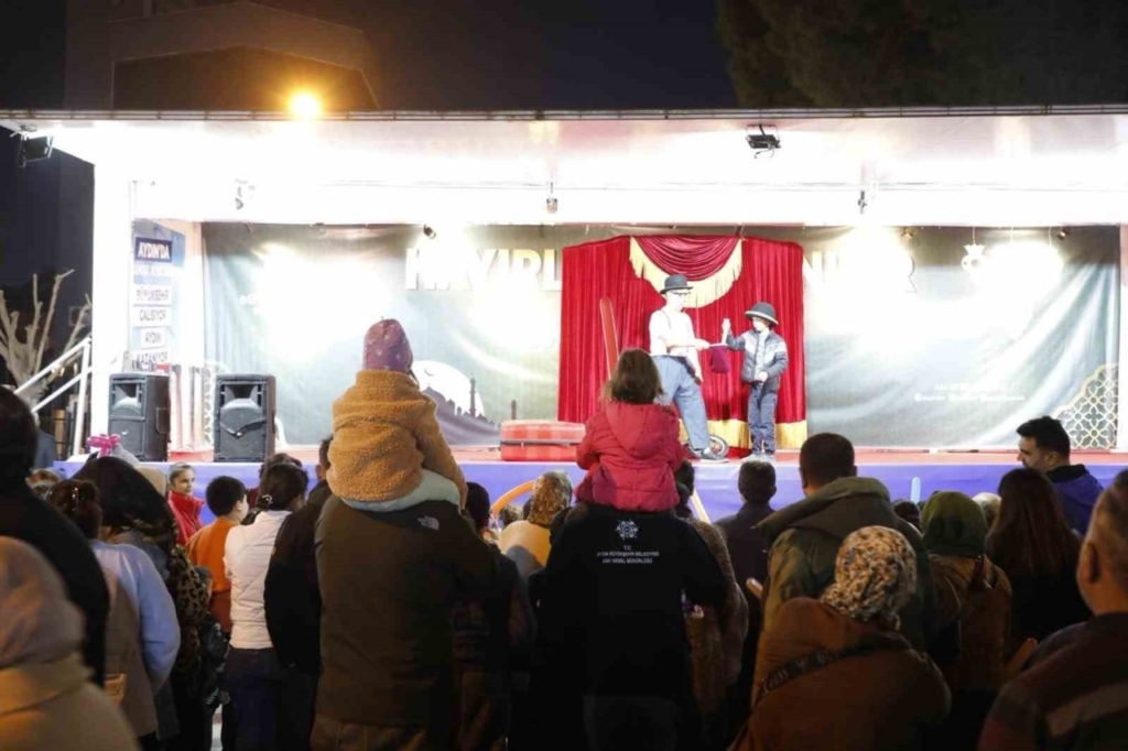 kosklu cocuklar buyuksehirin ramazan senliginde eglendi 5600ae9d2b9a