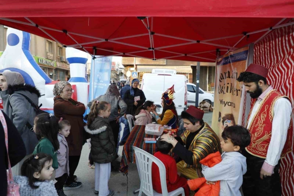 kosklu cocuklar buyuksehirin ramazan senliginde eglendi aae76ff8f71b