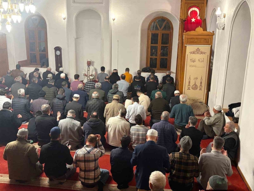 koskte hafizlik kursu ogrencileri iftar sofrasinda bulustu 97feef7f4e0f