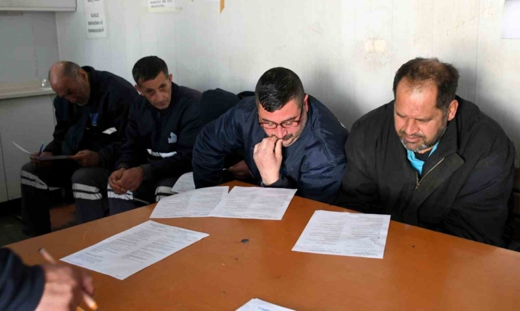 kusadasi belediyesinden personeline is sagligi ve guvenligi egitimi a5a9c62b8bf0