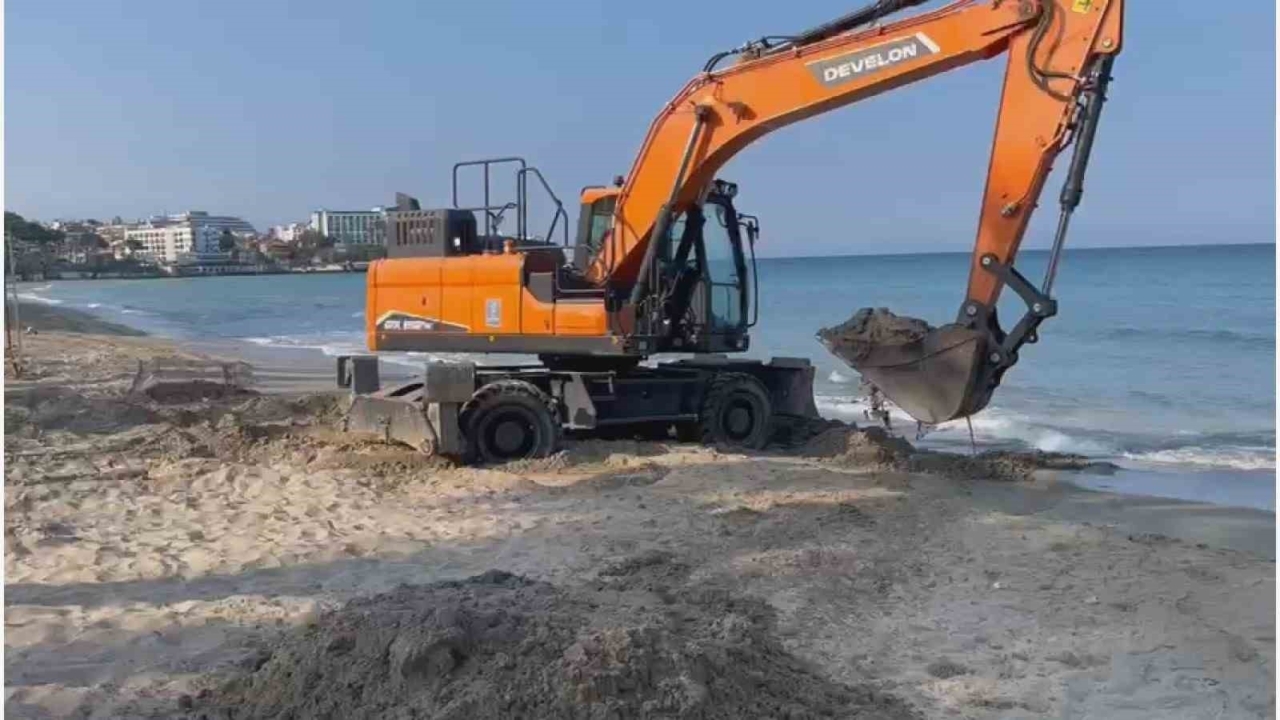 kusadasinin dunyaca unlu plajlari turizm sezonuna hazirlaniyor def18cecc867