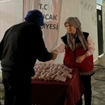 Kuyucak Belediyesi Kadir Gecesi’nde vatandaşları unutmadı