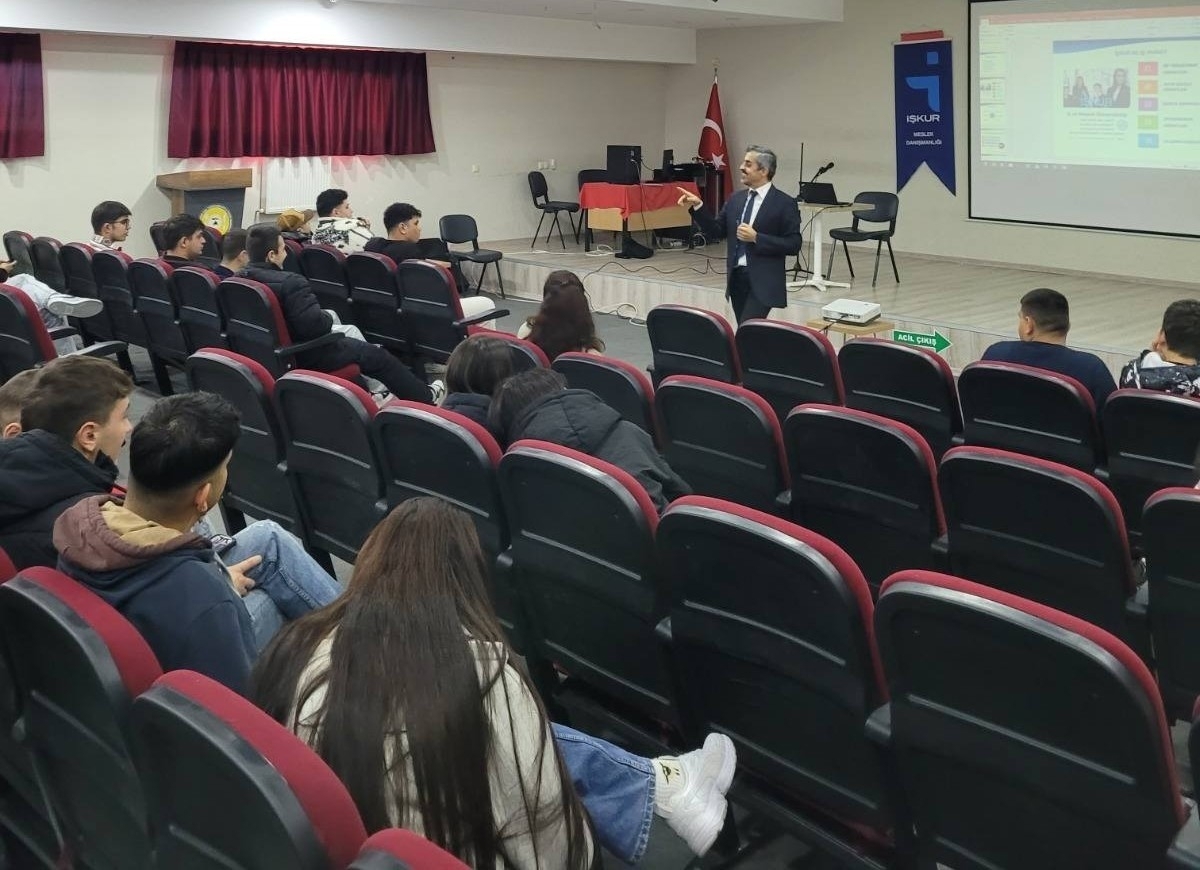 Liseli gençlere kariyer desteği 7 Liseli gençlere kariyer desteği
