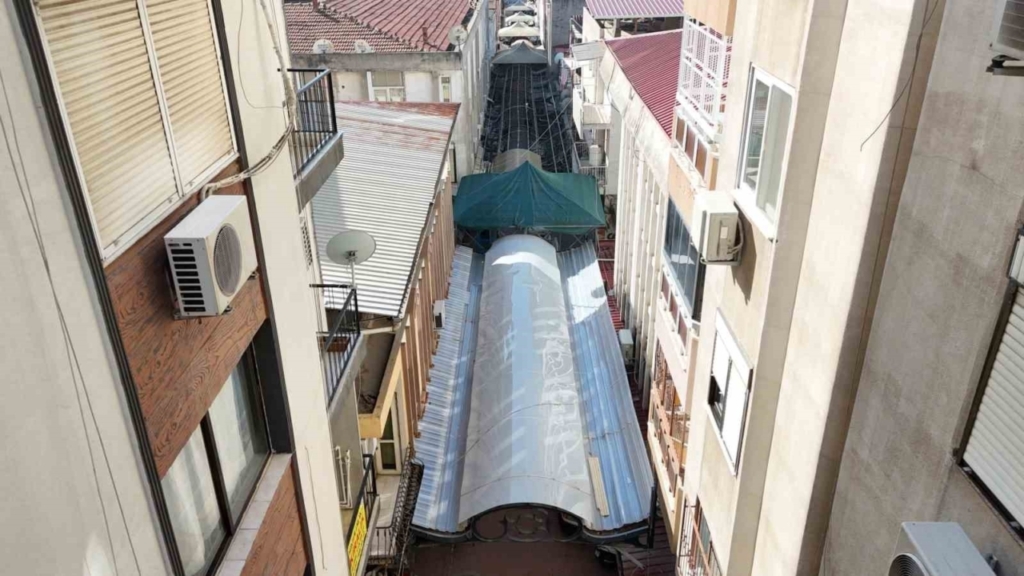 Nazilli Ayakkabıcılar Sokağı’nda çatı yenileme çalışmaları yeniden başladı 4 nazilli ayakkabicilar sokaginda cati yenileme calismalari yeniden basladi f8ce2dd52fed