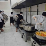 Nazilli’de iftar yemeklerini kız meslek liseliler hazırladı